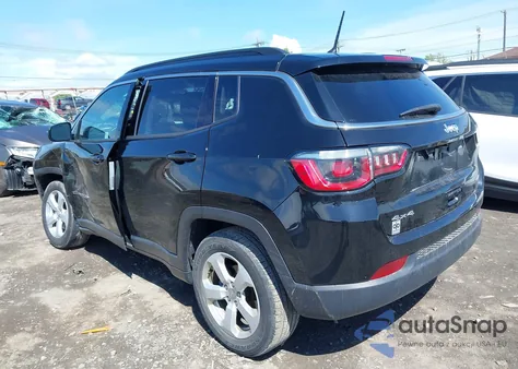 2018 Jeep Compass Latitude 4X4 из США, поврежденный, VIN 3C4NJDBB3JT254458